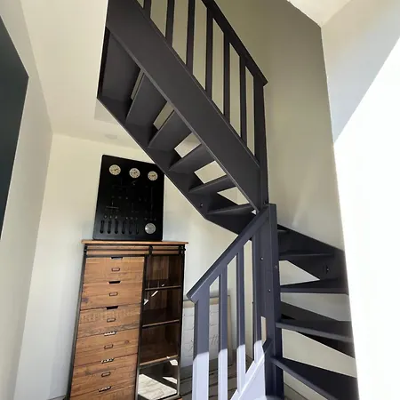 L'escapade - Paris 20 Min - 25 Min - Gare 3 Min A Pied - Parking - Confortable & Moderne - Free Wifi Apartment