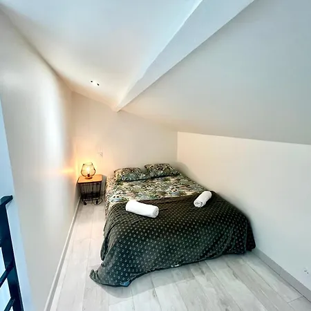 L'escapade - Paris 20 Min - 25 Min - Gare 3 Min A Pied - Parking - Confortable & Moderne - Free Wifi