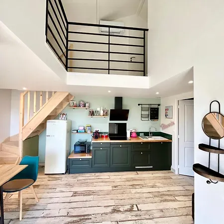L'escapade - Paris 20 Min - 25 Min - Gare 3 Min A Pied - Parking - Confortable & Moderne - Free Wifi Pomponne