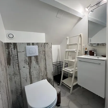L'escapade - Paris 20 Min - 25 Min - Gare 3 Min A Pied - Parking - Confortable & Moderne - Free Wifi * Pomponne